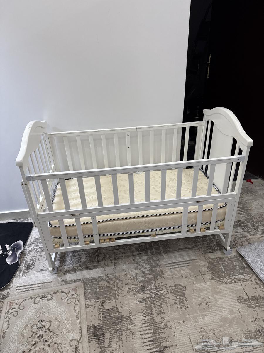 سرير اطفال للبيع64254756066561110