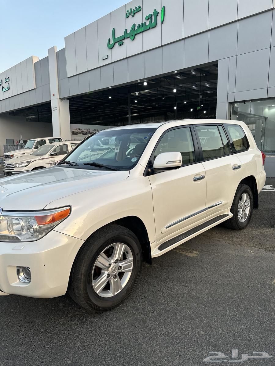 لاندكروزر 2014 فل كامل 8 سرندل ماشي 232 شرط64409616205826111