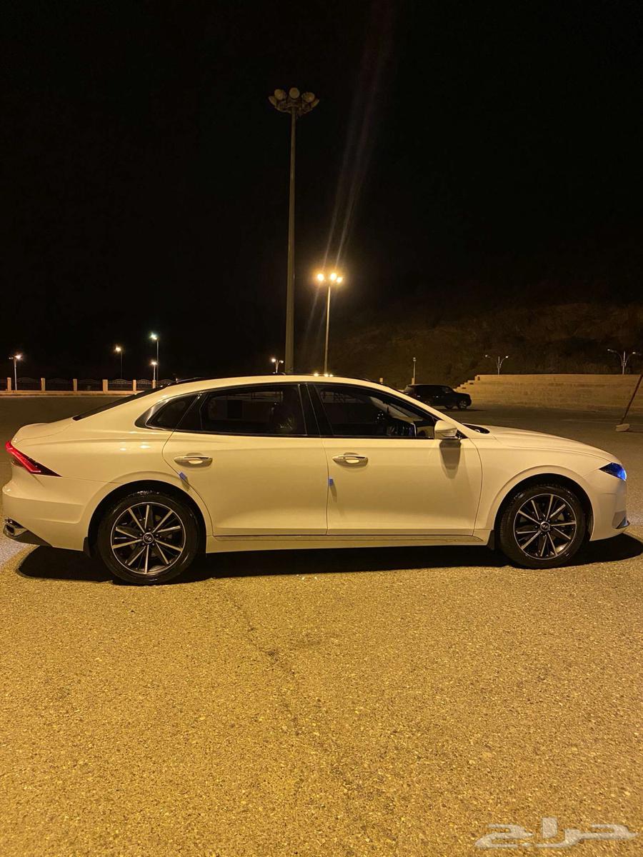 Azera 2164417985289986112