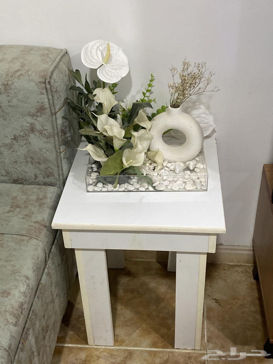 Large coffee table with four small ones, same as shown in the picture64233635225603111