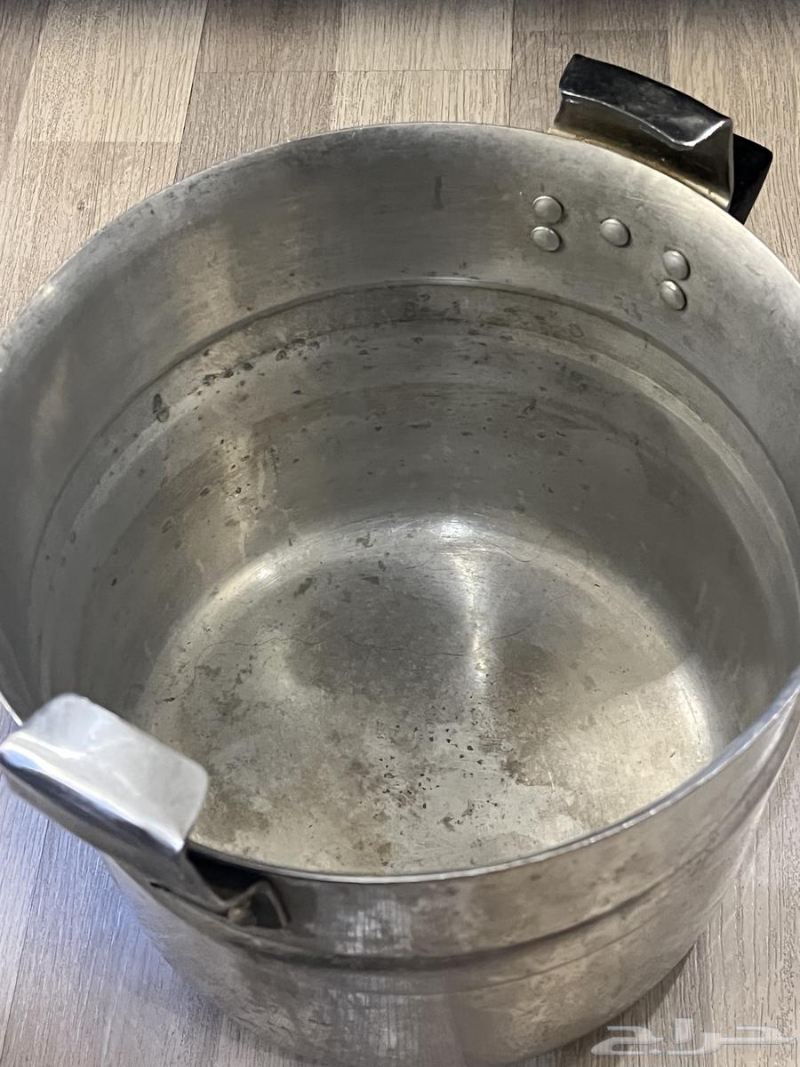 ثلاث قدور ضغط اثنين منها 20 لتر واحد منها 12 لتر64248287372673112