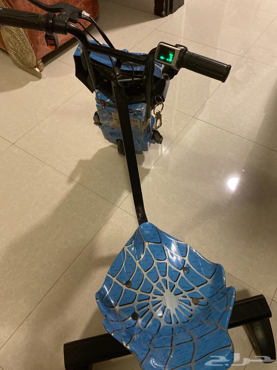 سكوتر ازرق ببطاريه جديده وحجمه كبير64253136472706111