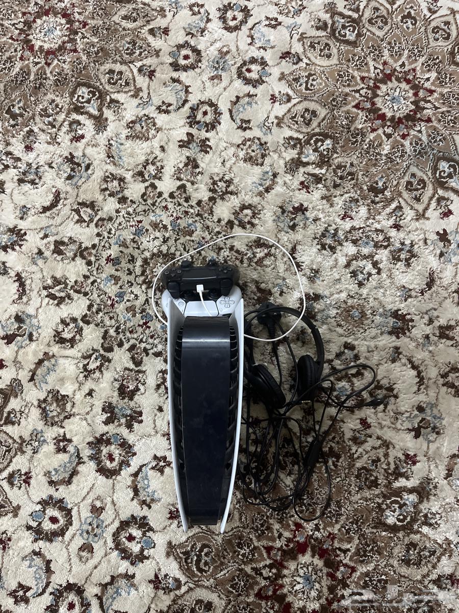 سوني فايف للبيع مايشتكي من شي ومعه شريط قراند ويدين وسماعه64255404948995113