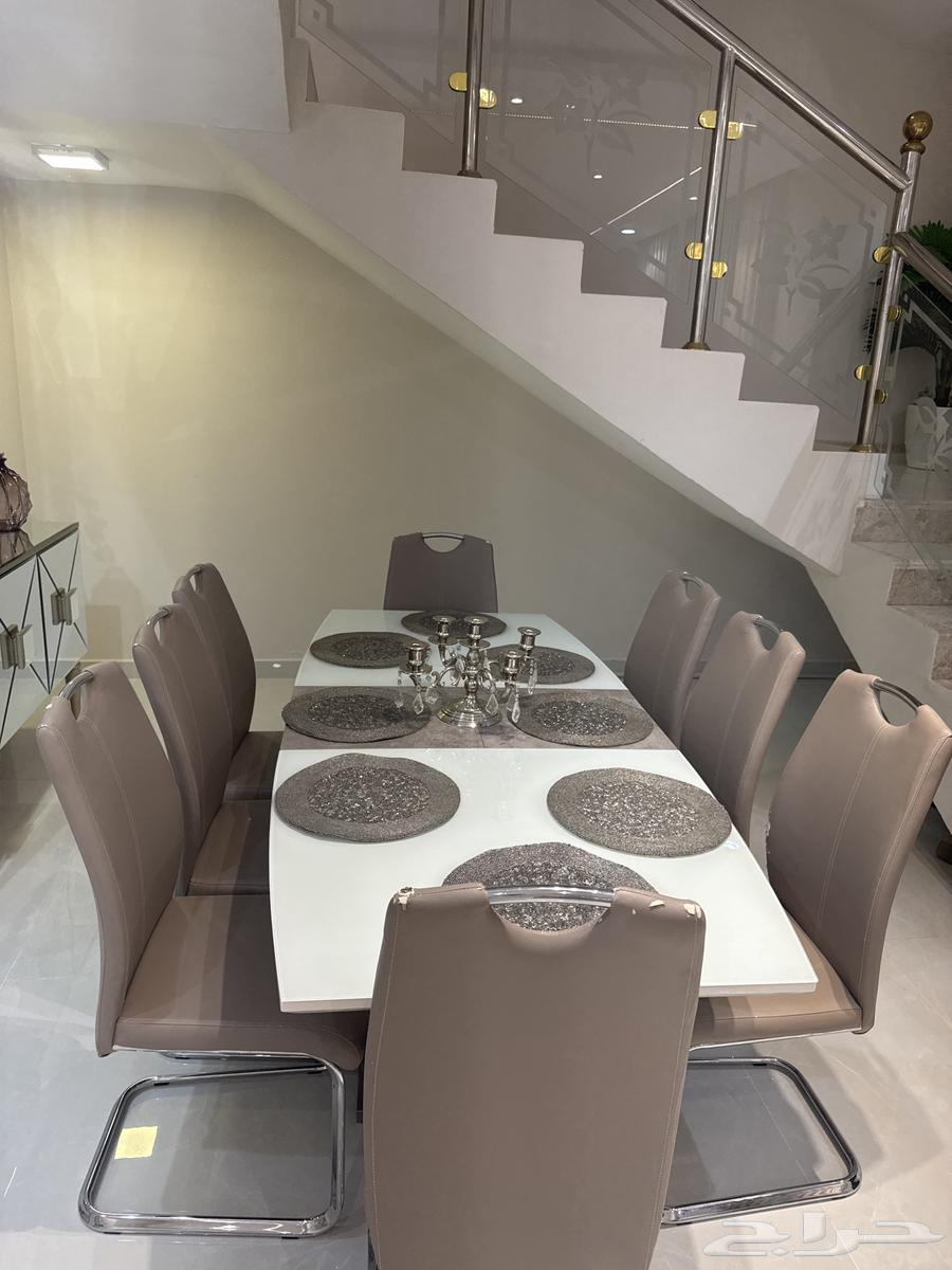 طاولة طعام للبيع64250753693826110