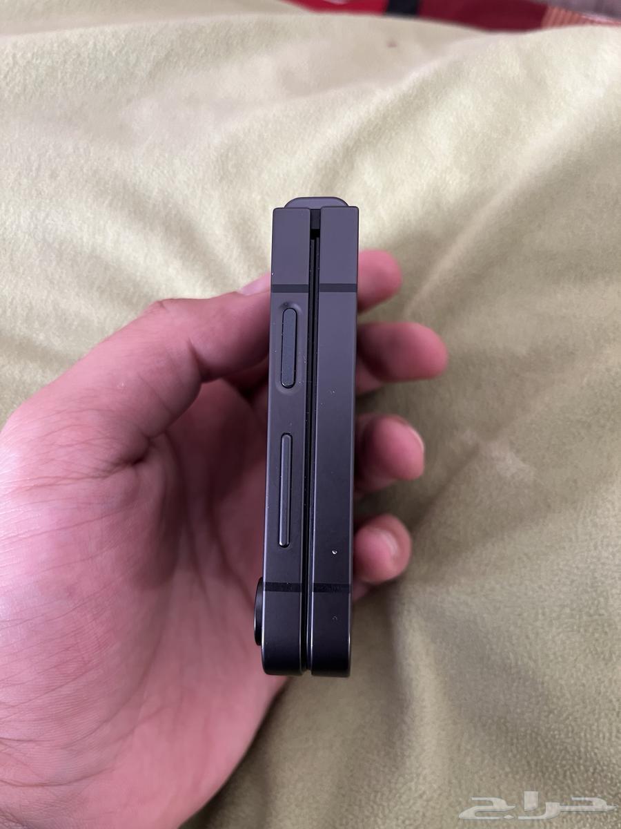 جالكسي زد فليب 664234285026434113