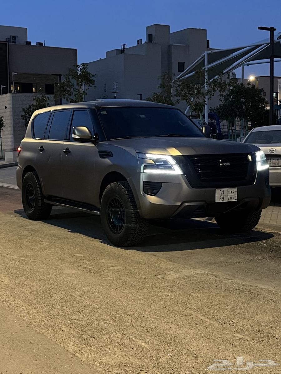 Clean petrol with low mileage64412883278337113