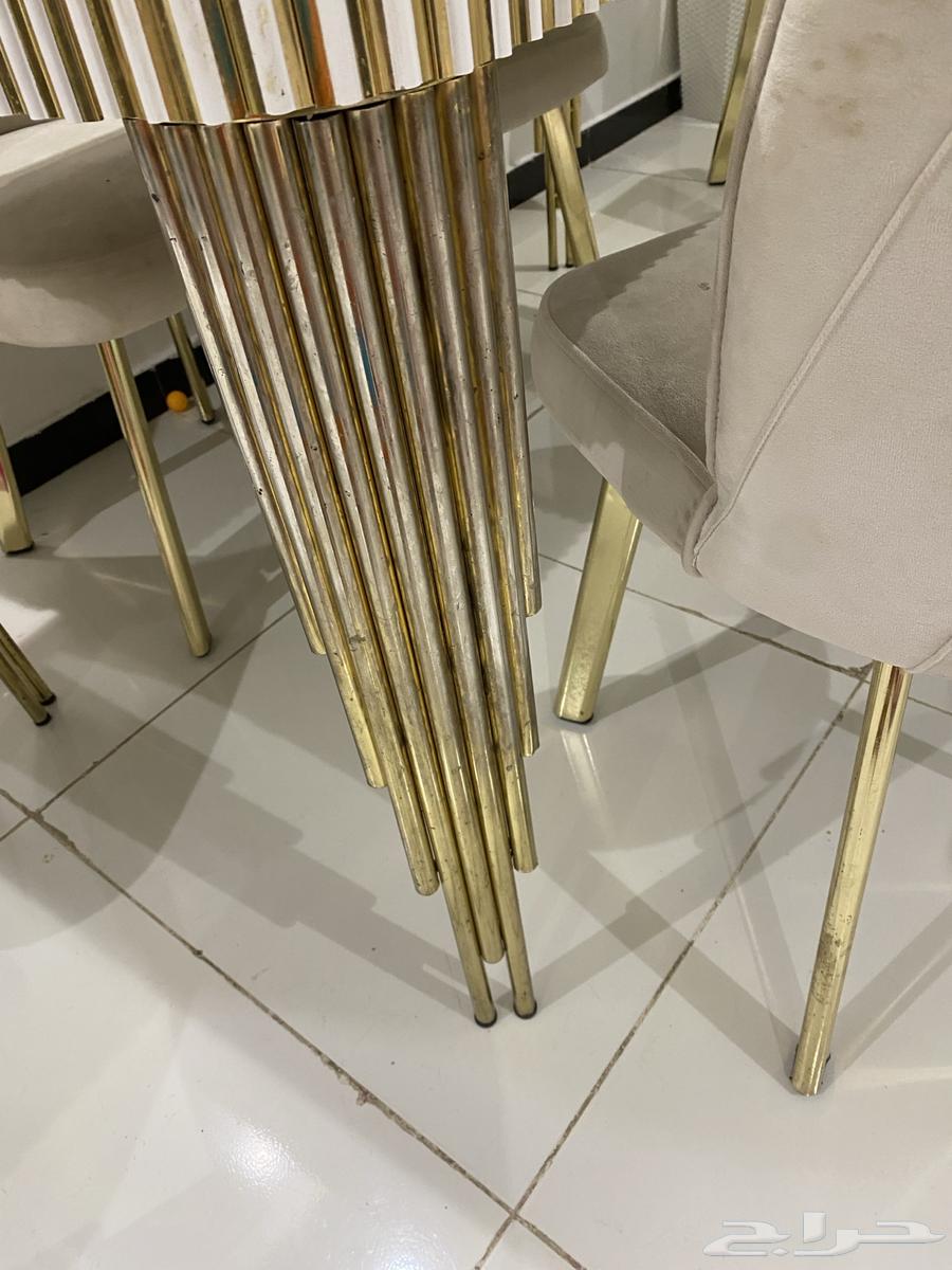 Dining table64250766316163110