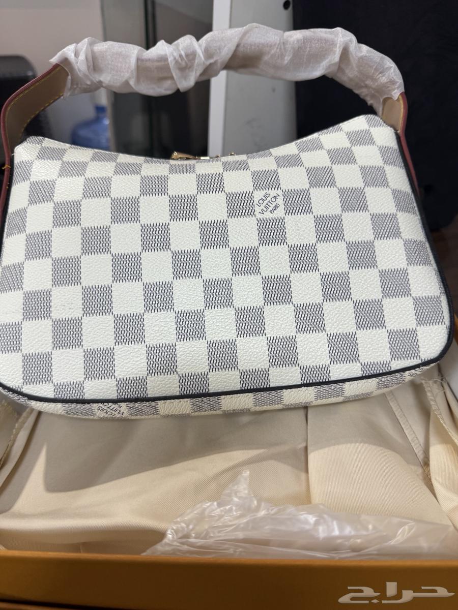 شنط نسائية جودة عاليه تقليد ماركات عالميه64250059264899111