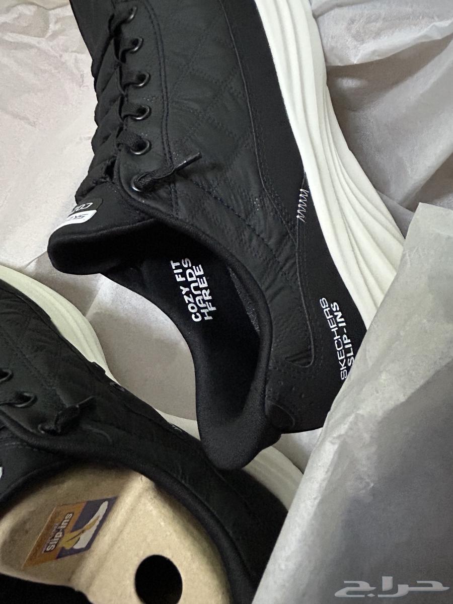 Sketchers Original New with Sketchers Box64252024067073112