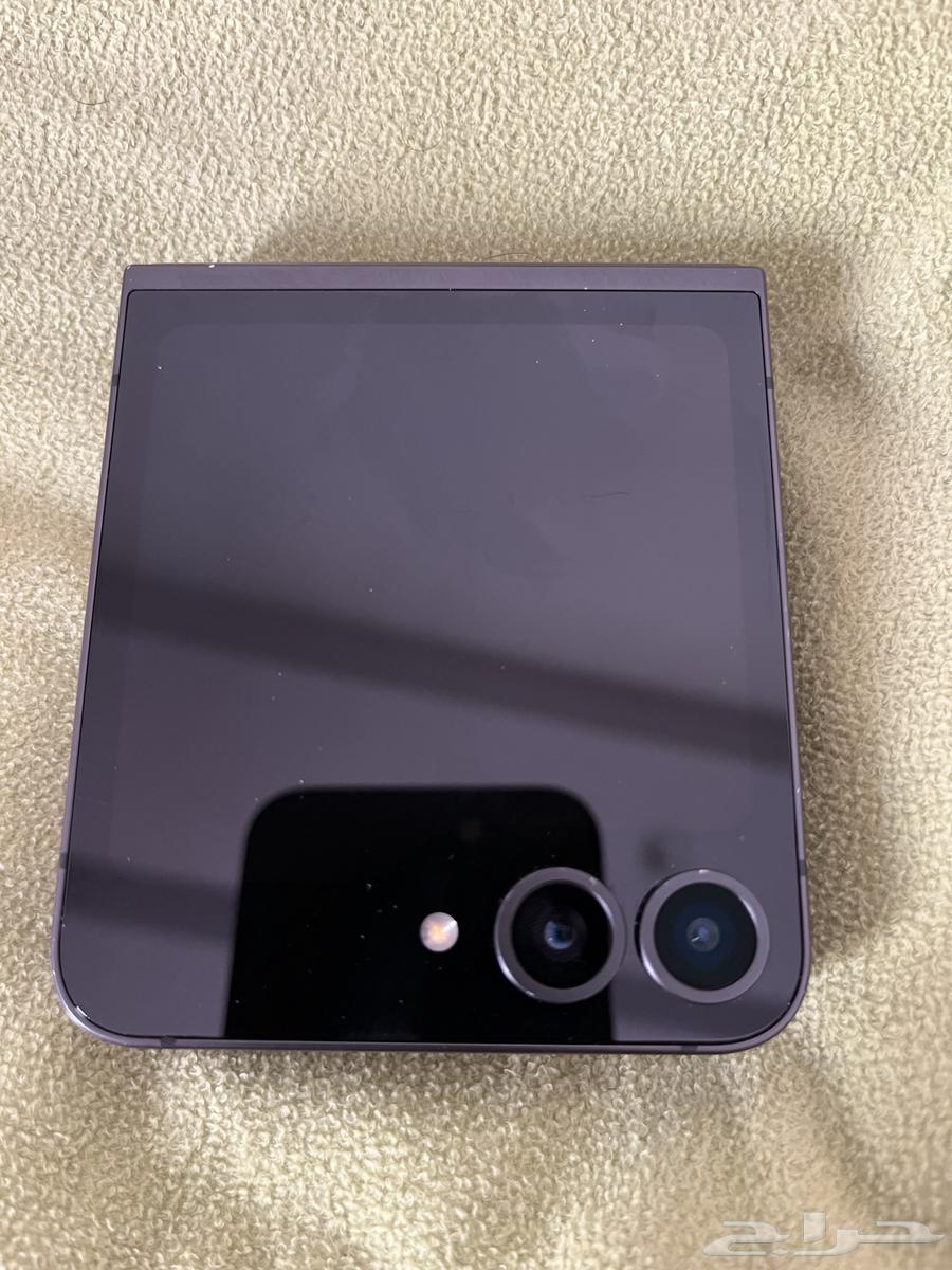 جالكسي زد فليب 664234285026434110