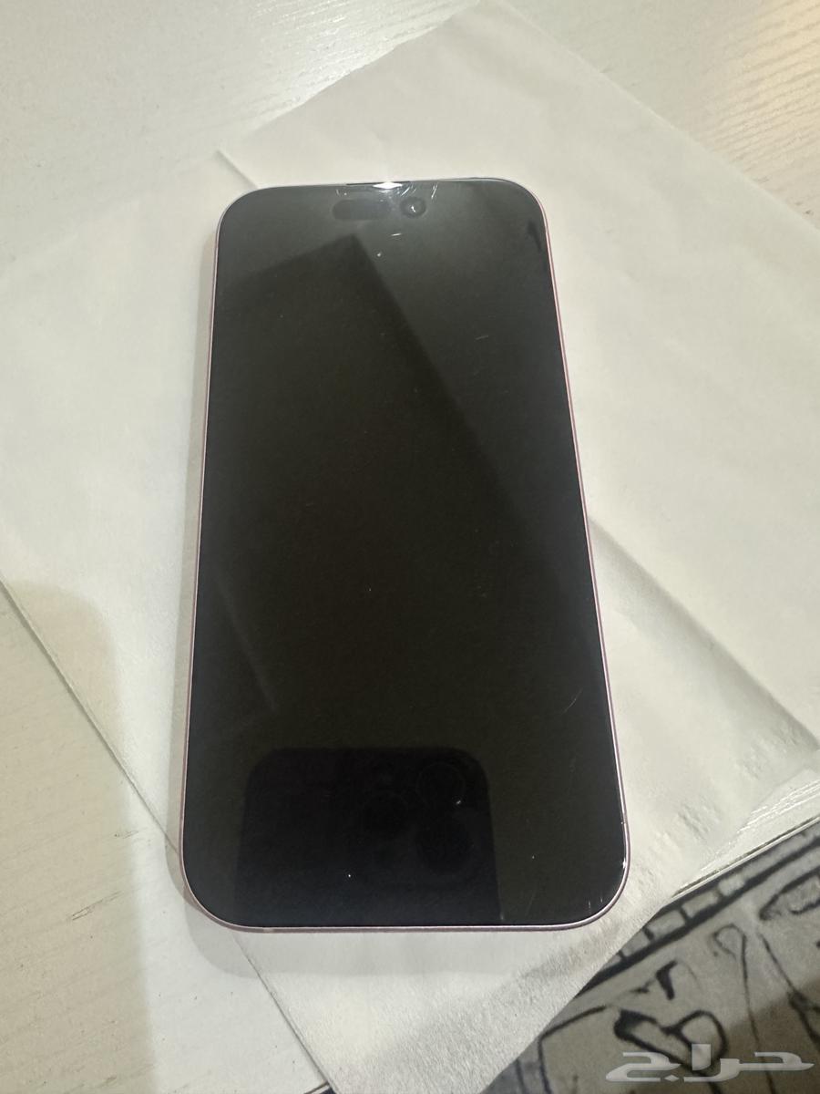 New iPhone 15 with charger, no box for 2000 SAR64240232189827111