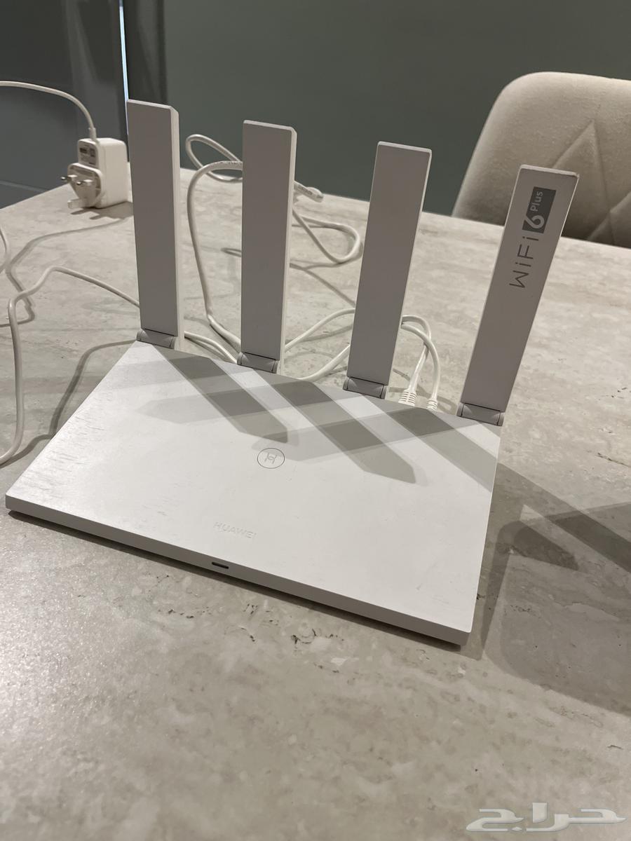 Oppo 5G router device from Zain with Huawei 5G booster64255393400194111