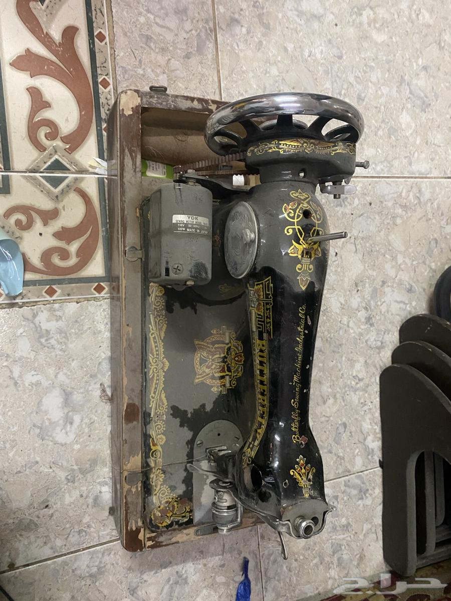 مكينه خياطه قديمه وشغيله64237286286978110