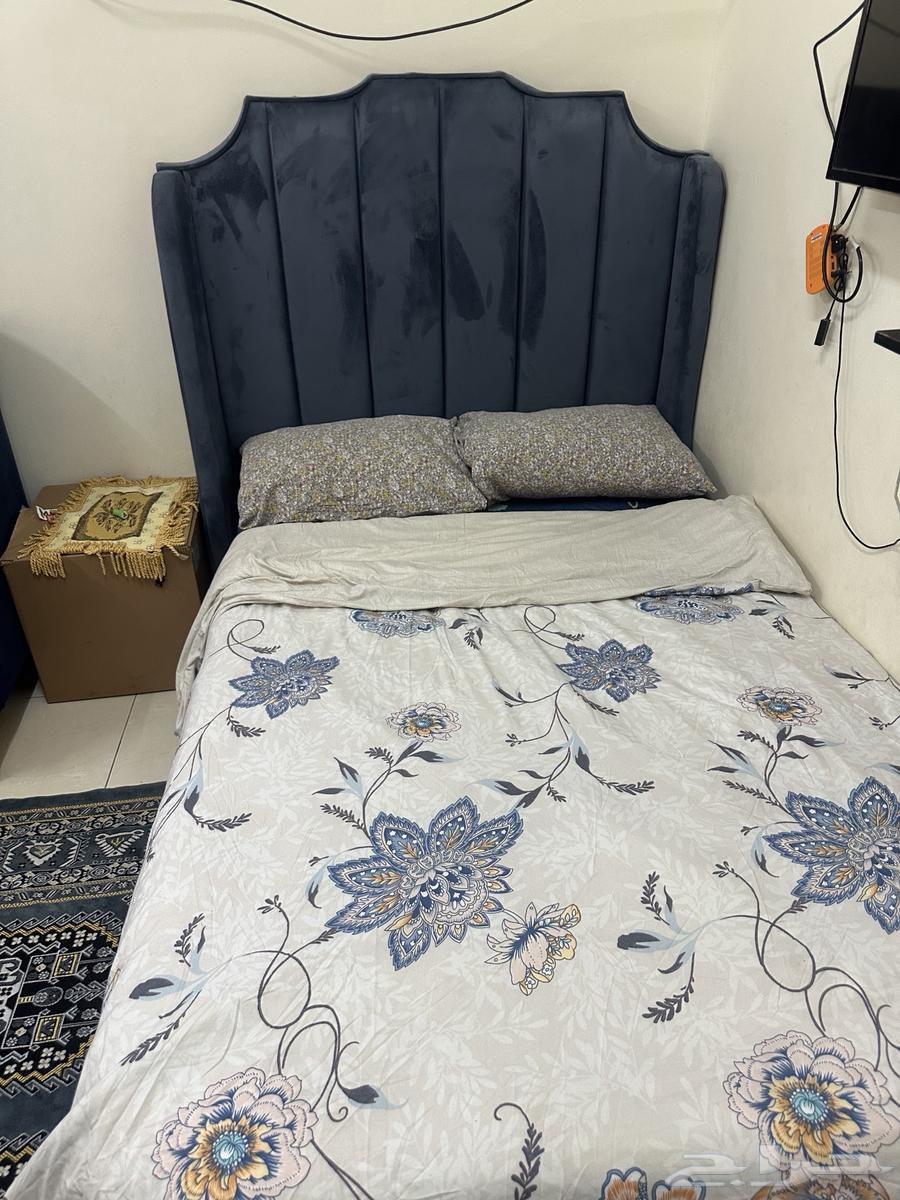 سرير بحاله ممتازه للبيع64248093752194110