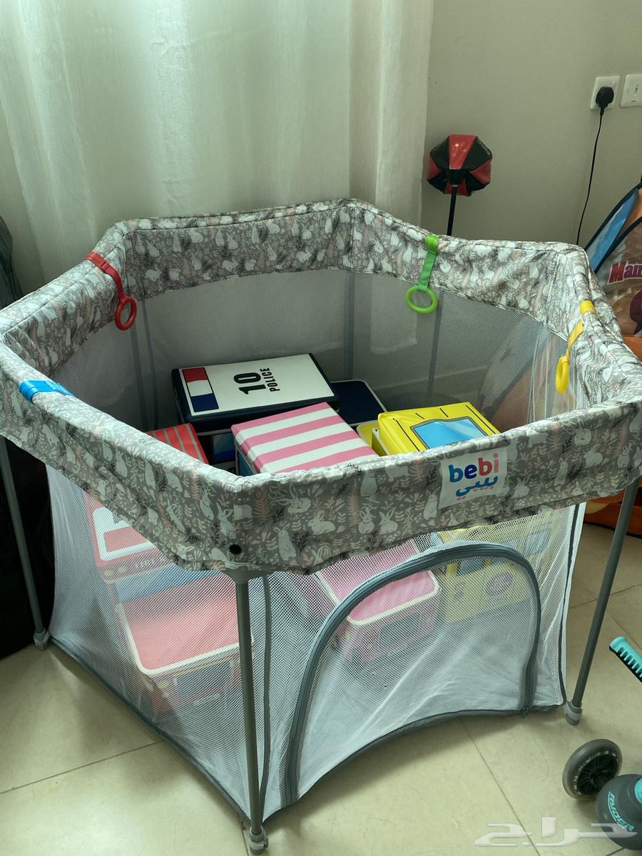 Children's park (where the child sits and gets entertained)64243908636931110