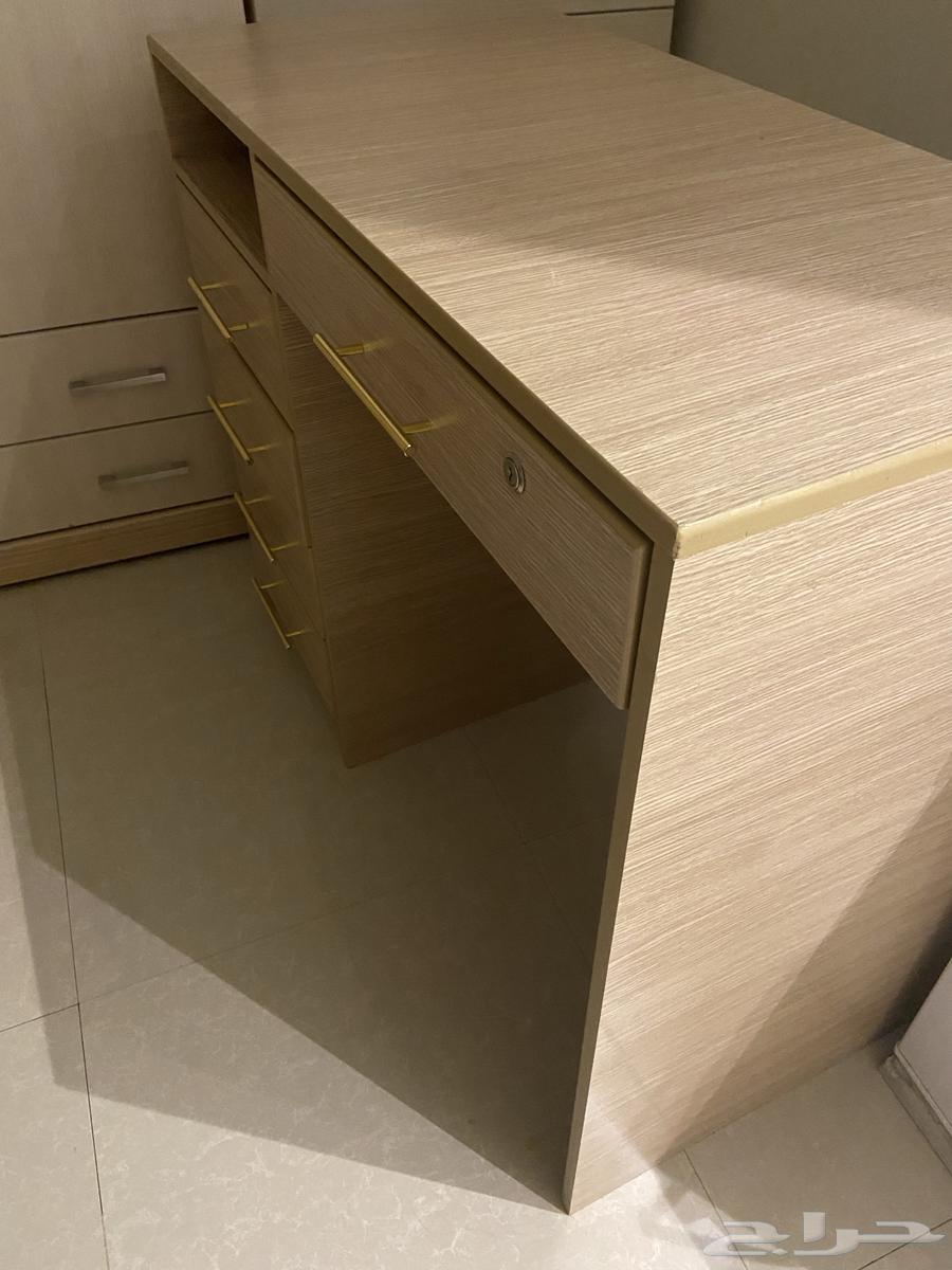 طاوله مكتبيه للبيع64238697782529111