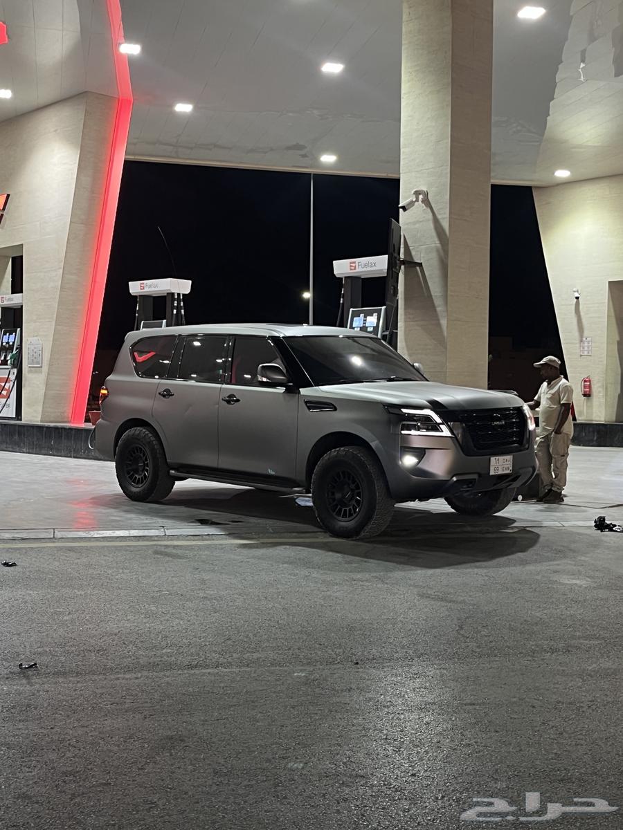 Clean petrol with low mileage64412883278337110