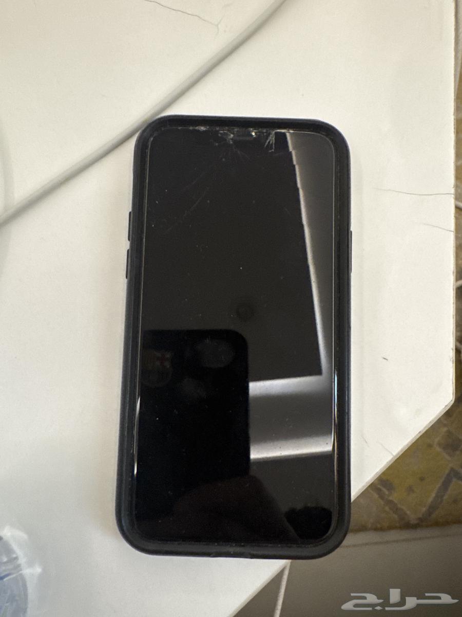 ايفون 11 برو للبيع64247727607043110