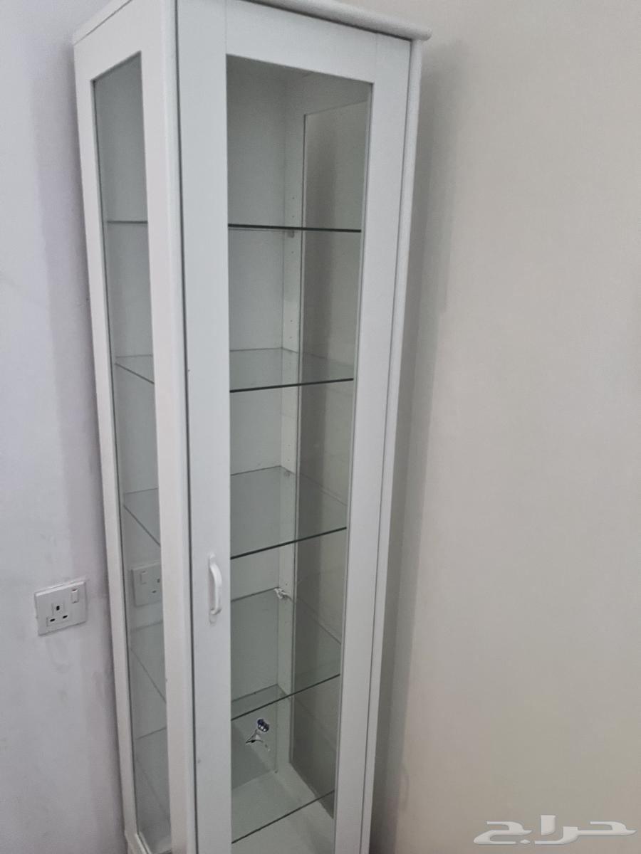 كومدينه زجاجيه مافيهااا ولا عيب ابدا دولاب64244922842625112