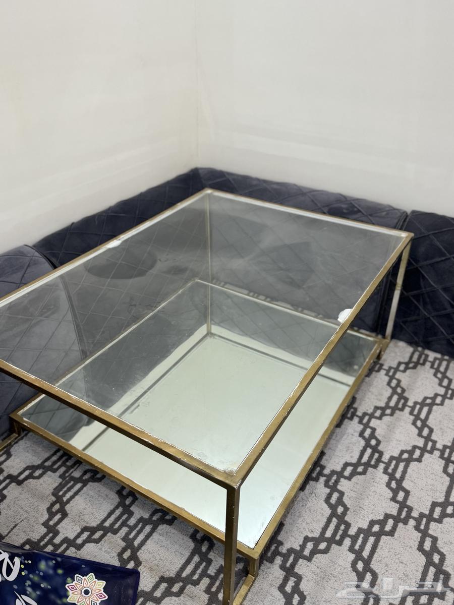 طاولة للبيع السعر قابل للتفاوض64235325534209110