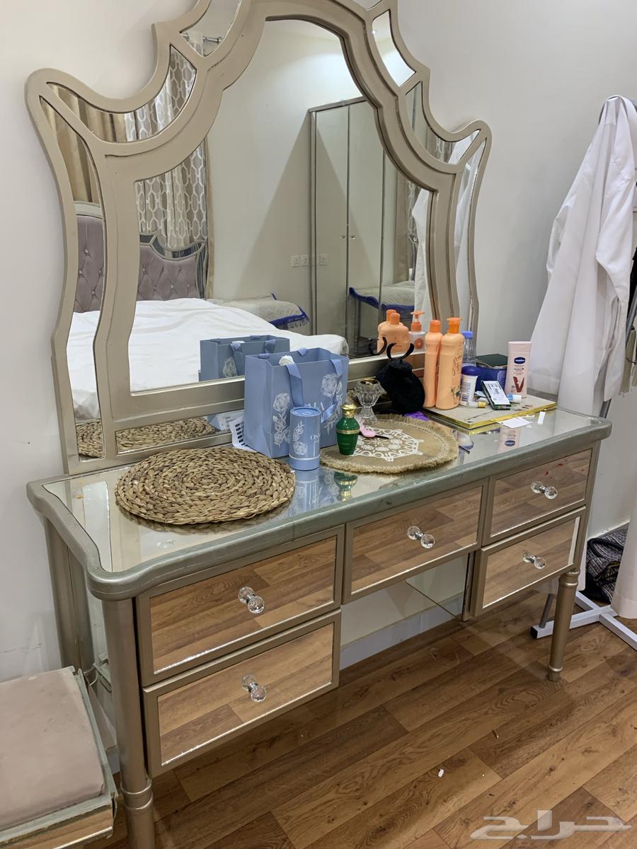 غرفة نوم جديده وكنب جديد استخدام سنة فقط64246813946626113