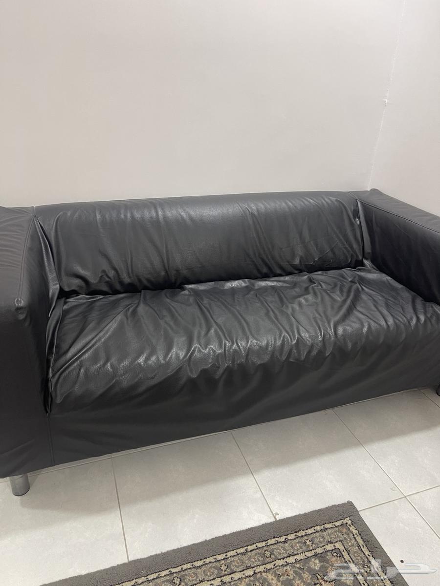 كنبة للبيع ب 400 وقابل للتفاوض64249424502531110