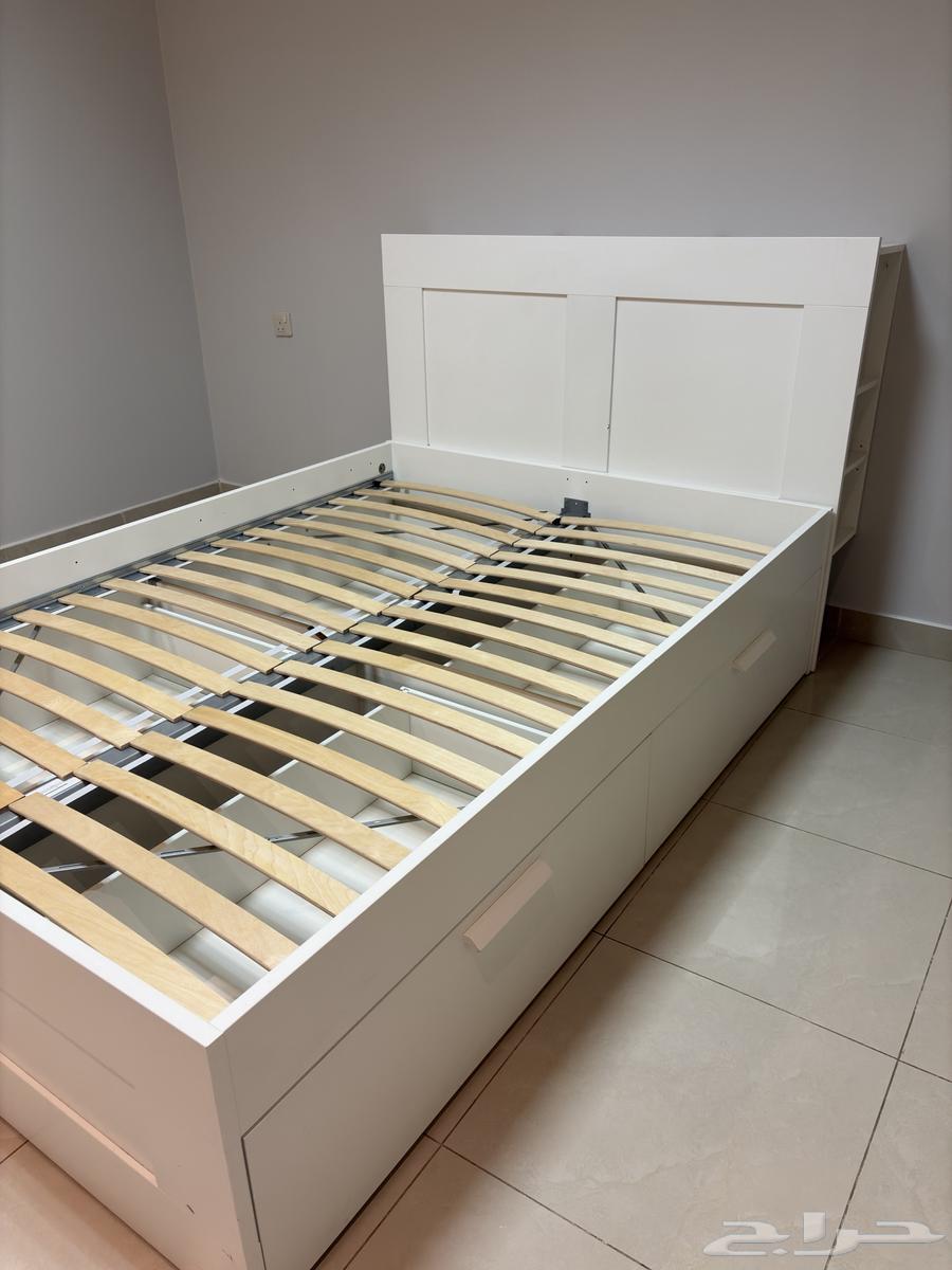 سرير من ايكيا ابيض مستعمل64235188588033113