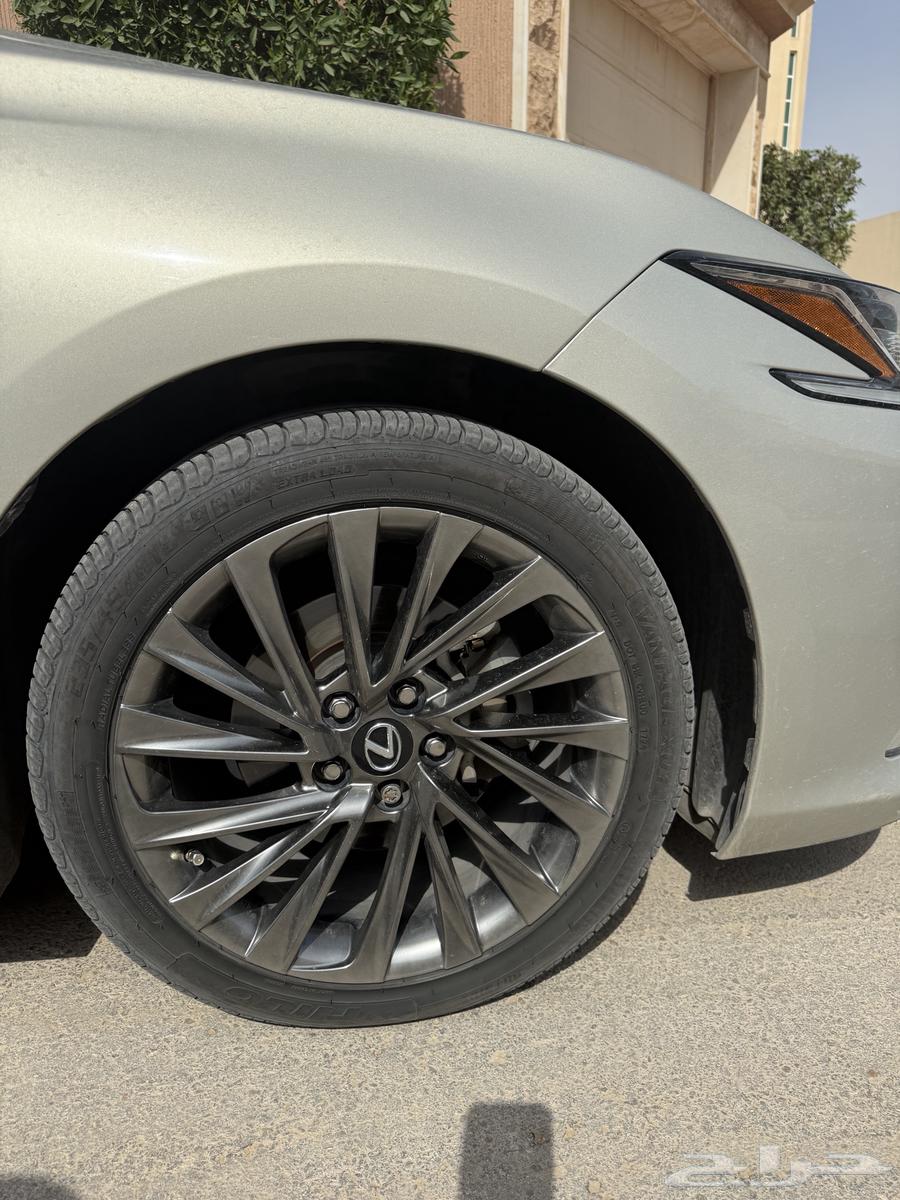 جنوط لكزس es مكحلة من موديل 2018 الى 202664414237076226112