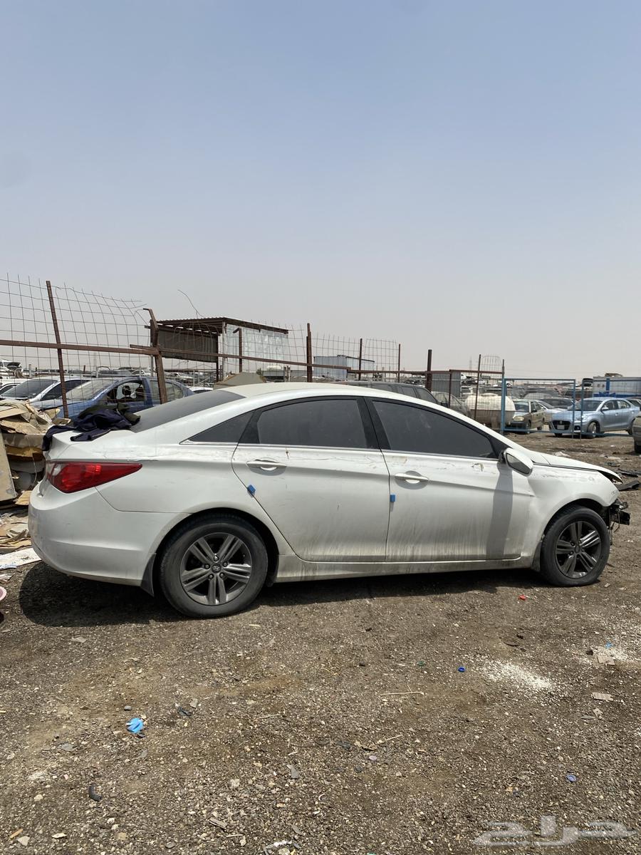 يتوفر قطع غيار64381301299971111