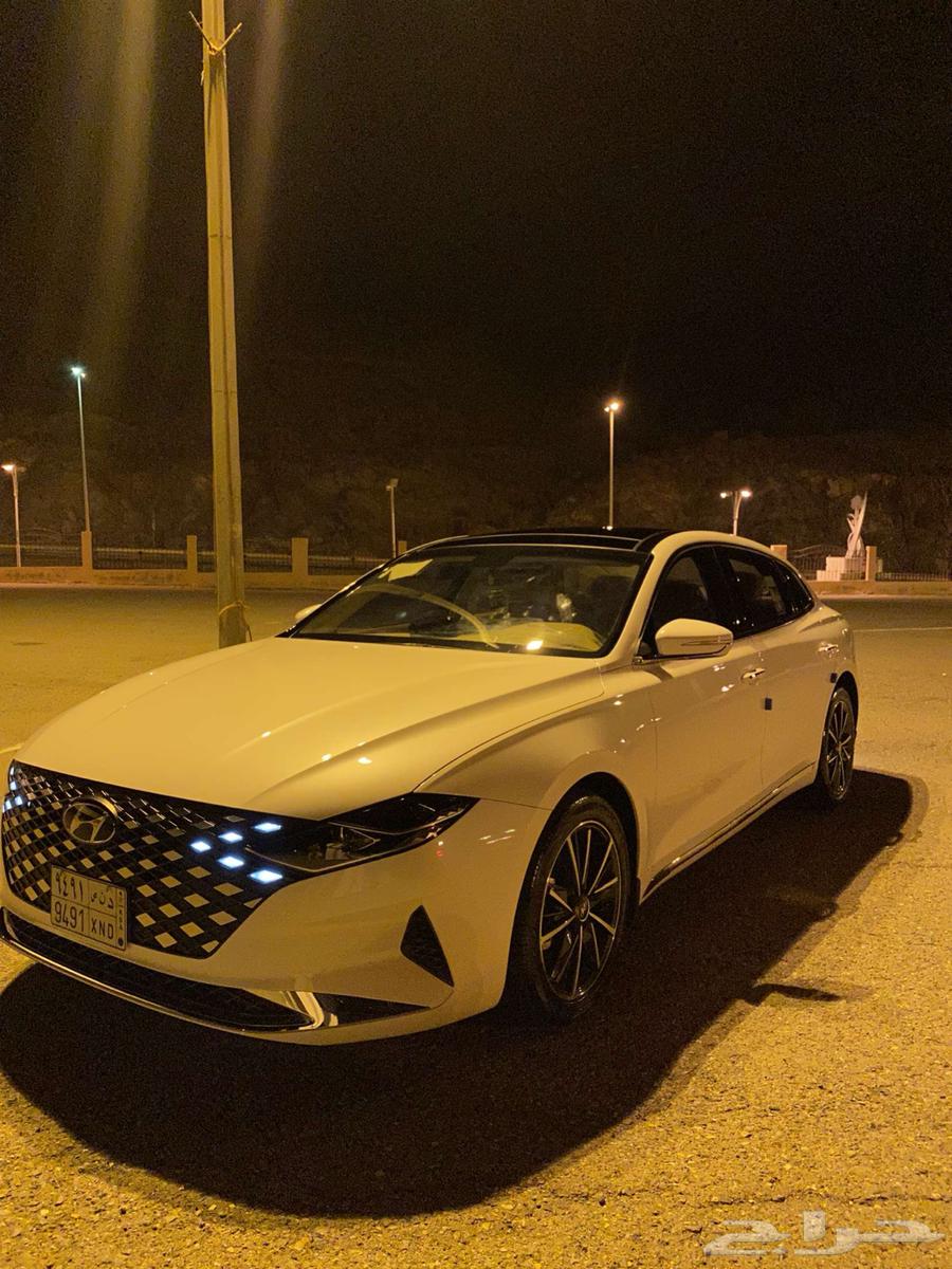 Azera 2164417985289986114