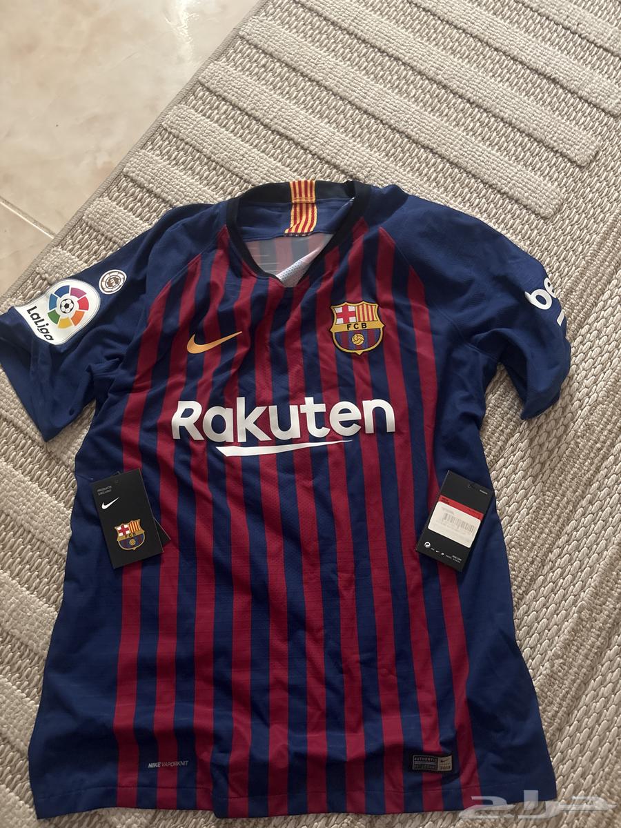 تيشيرت برشلونه 2018 نسخة اللعيبه من اسبانيا مع الفاتوره L64245640456963111