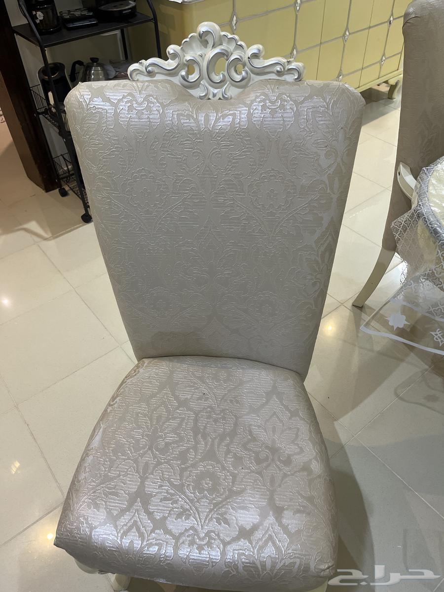 طاوله للبيع64252799932163113