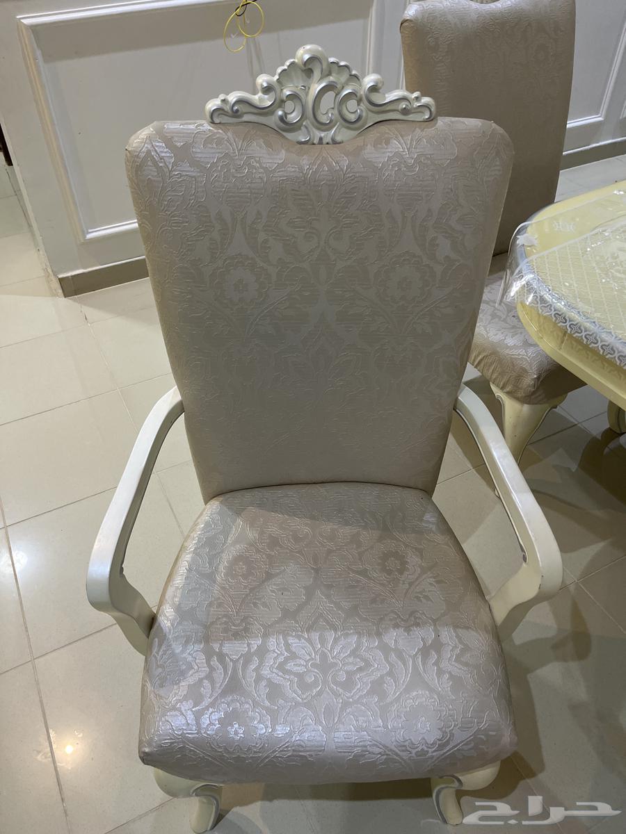 طاوله للبيع64252799932163114