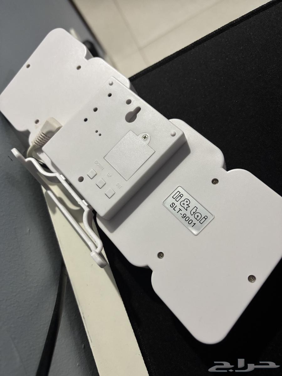 سماعة قيمنق سلك ونضيفه كما هي واضحه ب الصوره وللبيع نضيف64235771851779112