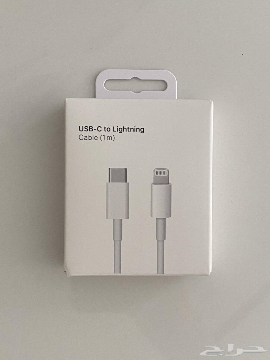 سماعة   شاحن   كيبل ايفون جديد للبيع64238162142723111