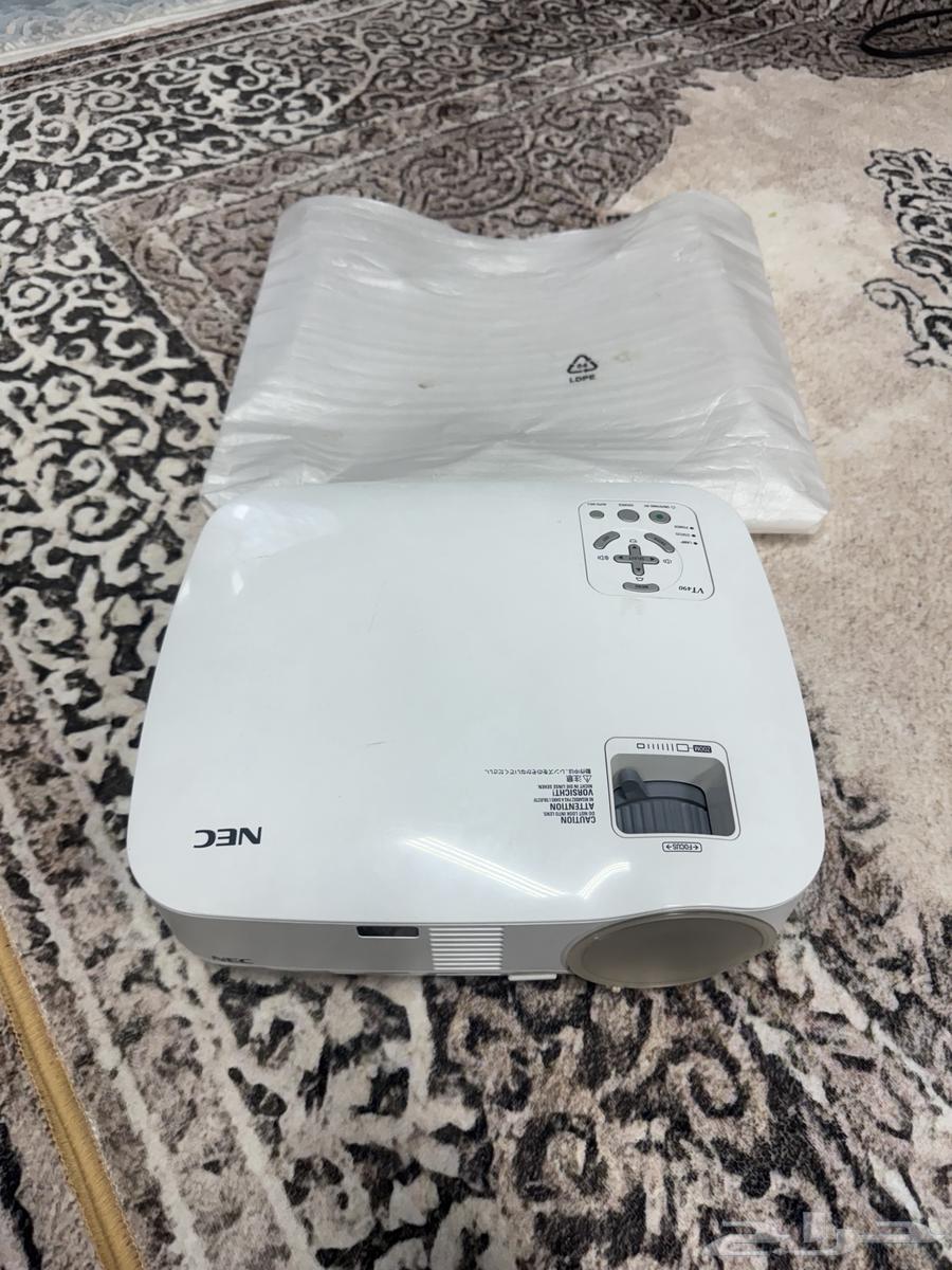 Projector64252647894659110