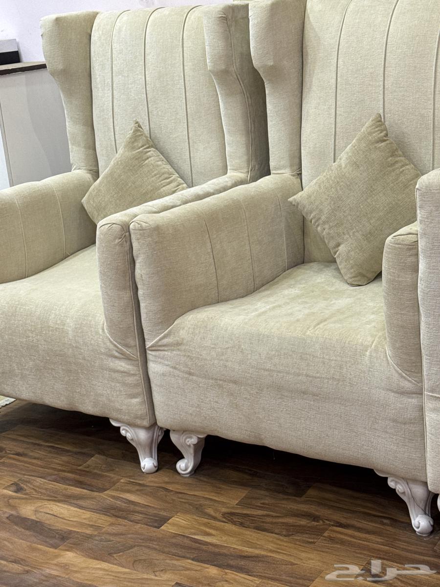 كنب يتسع ل 11 شخص وباركيه ب 700   اربعه ف اربعه ونص64233946886401112