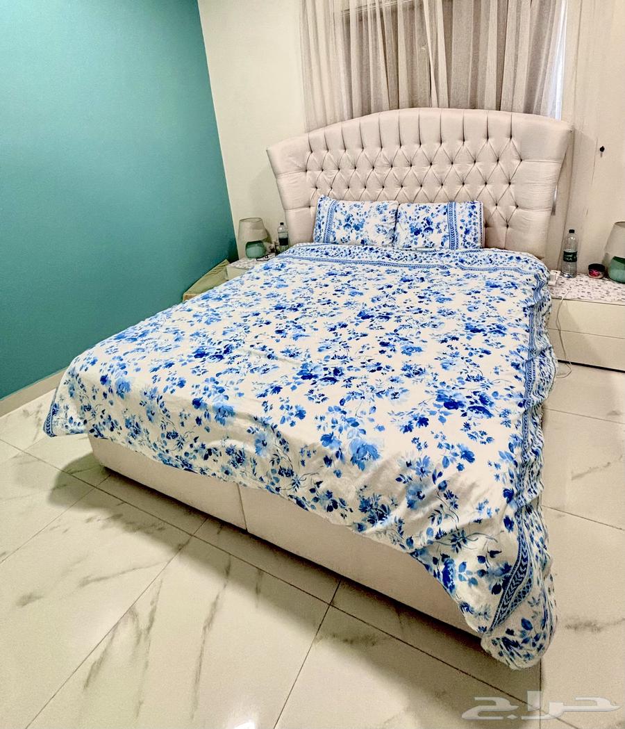 King size bed with mattress64240879686785111