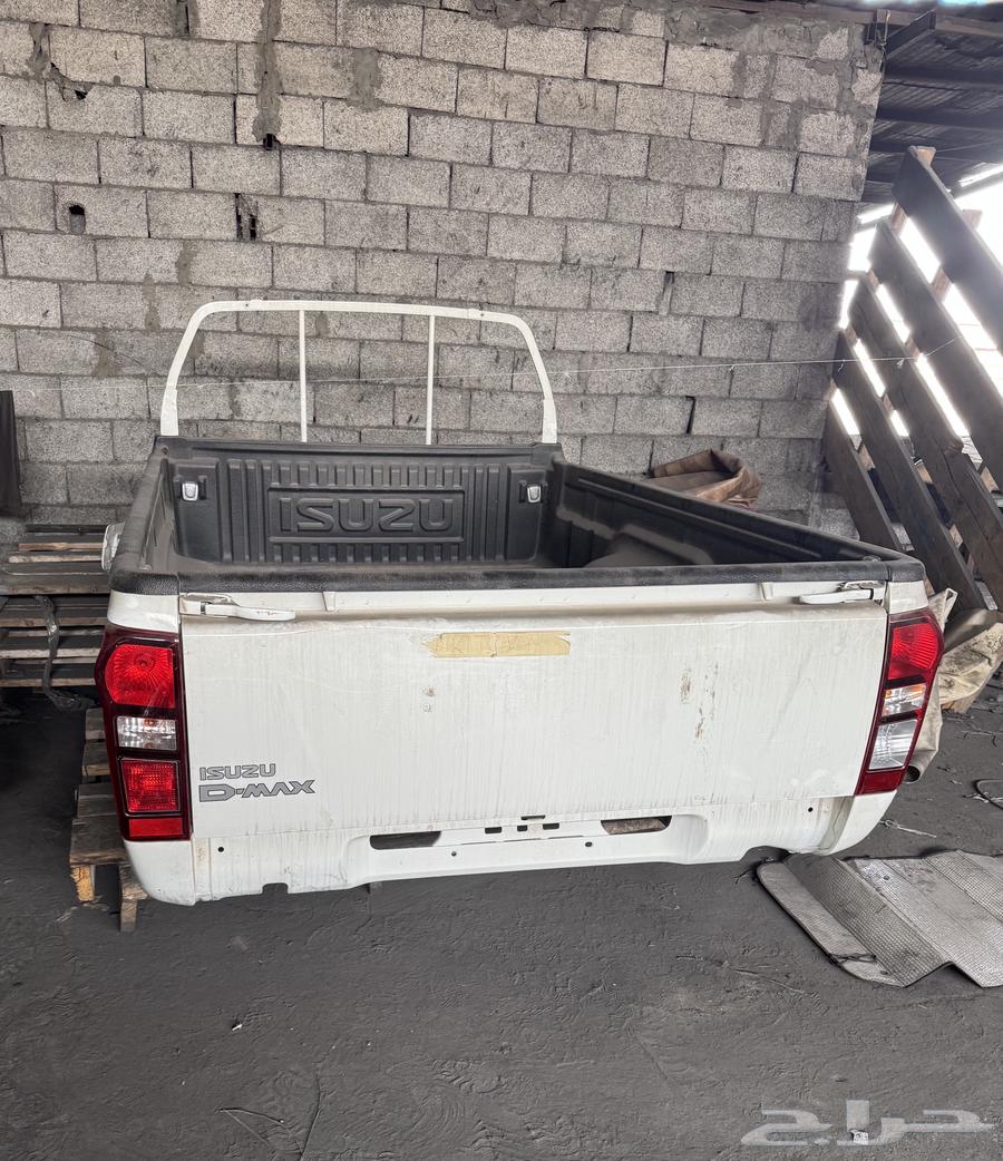 Isuzu D-Max 2025 agency box, scratch-free, plus fabric64418566888450111