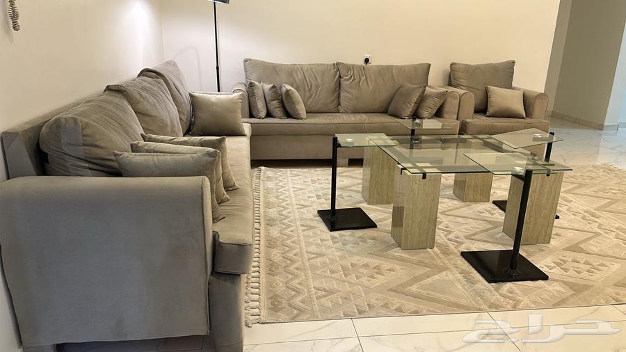 كنب صاله نظيف جديد مع الطاوله64233776932225113