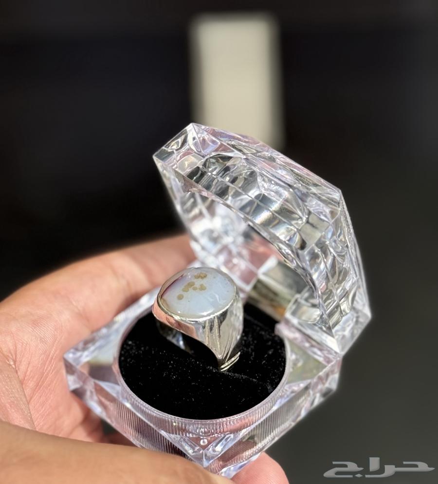 خاتم عقيق يماني فضة 92564263352248449111