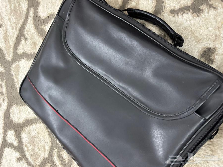 لابتوب بحاله جديدها64241081775363112