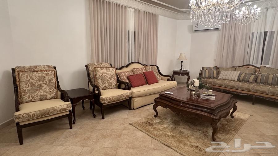 طقم كنب كلاسيك خشب قوي للبيع64253438746497112