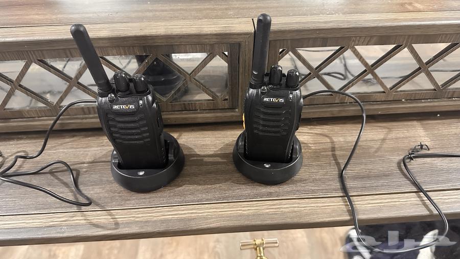 Two 5-watt wireless communication devices64252480818818110