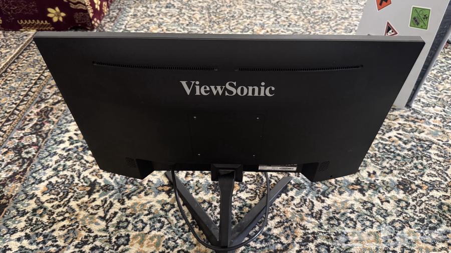 سوني فايف جديد معه شاشة قيمنق مطلوبه64242998214787111