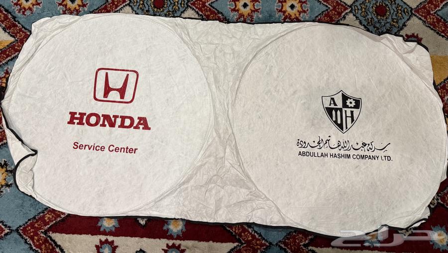 Sunshades or a single shade that fits all cars64419291803009113