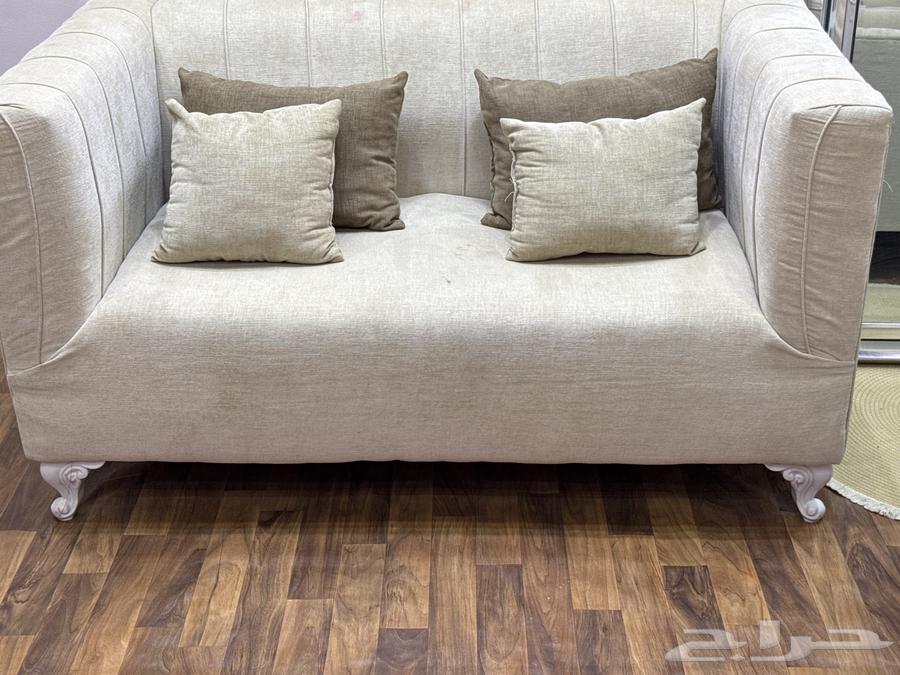 كنب يتسع ل 11 شخص وباركيه ب 700   اربعه ف اربعه ونص64233946886401110