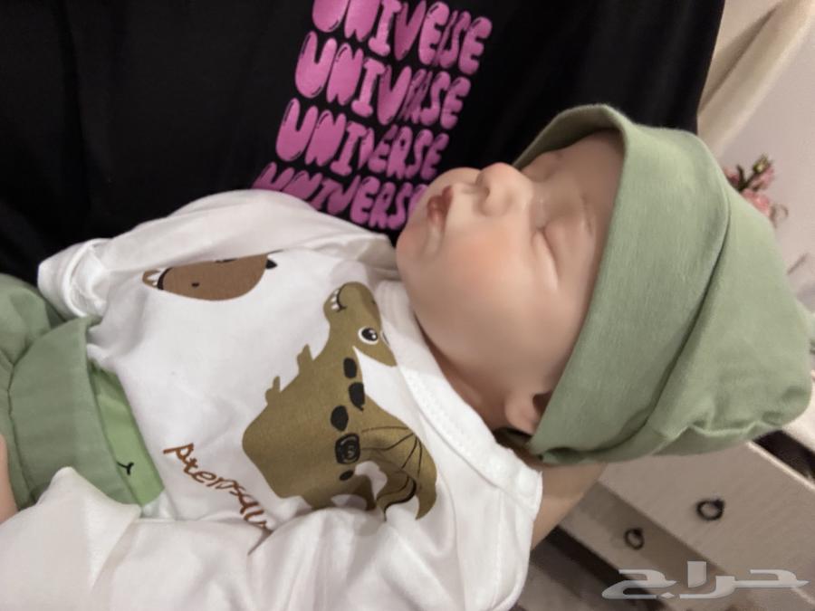 دمية شبه حقيقية64243908597377110