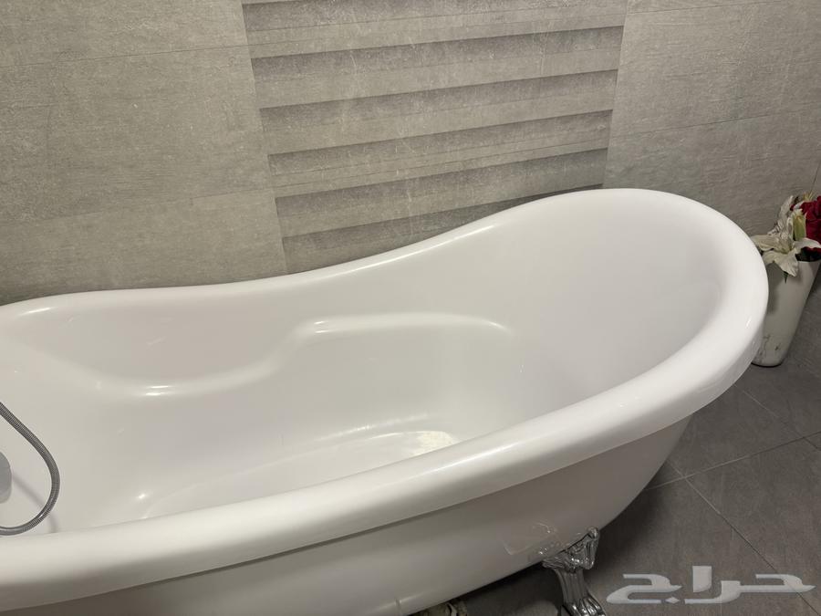 بانيو فرعوني أبيض نظيف جدا64245313355266111