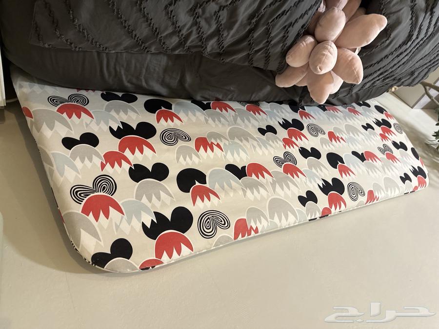 سرير ايكيا كوين مقاس نفر ونص 16064250587193089112